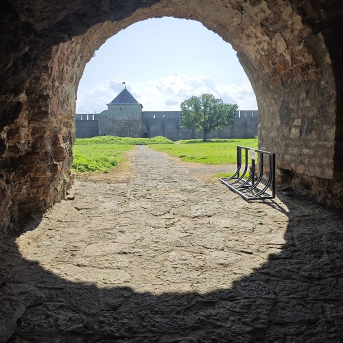 Ешь, гуляй, смотри: Ивангородская крепость и пир в ресторане-музее