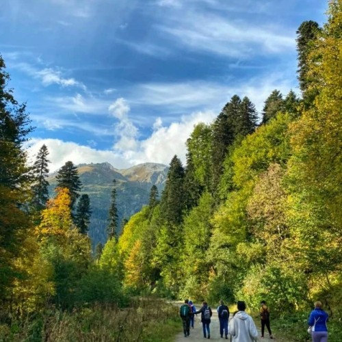 Треккинги на Домбае с проживанием в гостинице: Бадукские озёра, водопады и каньон Чёртова мельница