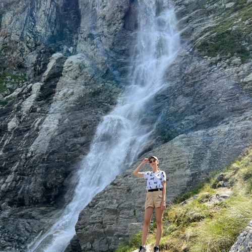 На джипах к водопадам Домбая и Архыза: индивидуальный отпуск с лёгкими треккингами