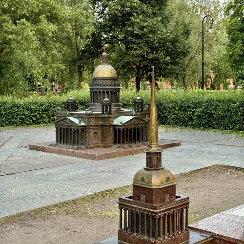 Петербург для жаворонков, или Утренняя прогулка по Петроградской стороне