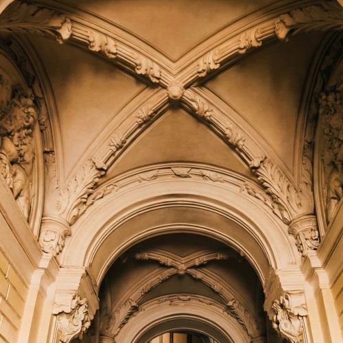 Питер с крыши, колоритные парадные и секретные дворы-колодцы