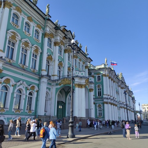 Мятежные площади. От Елизаветы до Ельцина