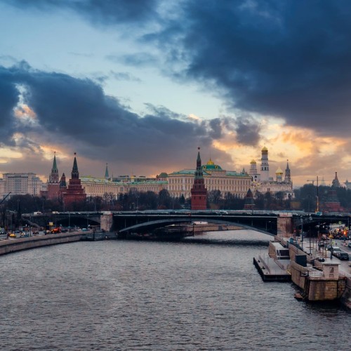 По вечерней Москве — на теплоходе и автобусе