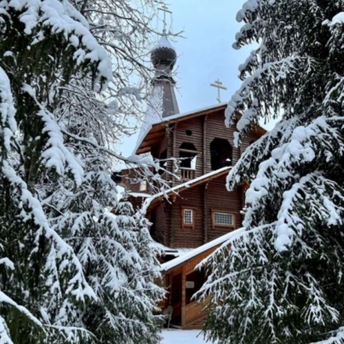 По святым местам и к Серафиму Вырицкому в группе