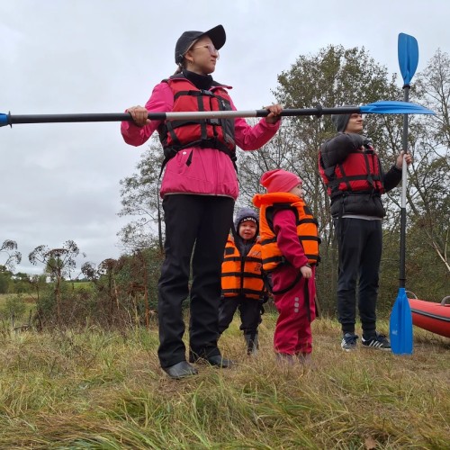Первый раз с веслом в руках: лёгкий сплав по реке Воре (всё включено)