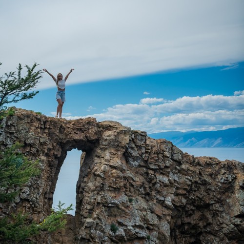 Летний Байкал: Листвянка и Ольхон, водные прогулки и КБЖД, музеи и треки по мысам
