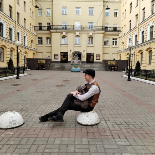 Мобильный квест в Петербурге «Поэт и потерянное вдохновение»