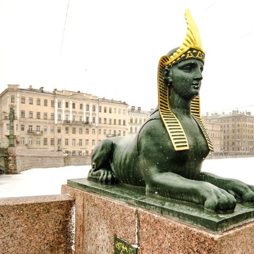 Трансфер из аэропорта/вокзала + авторская экскурсия по Петербургу