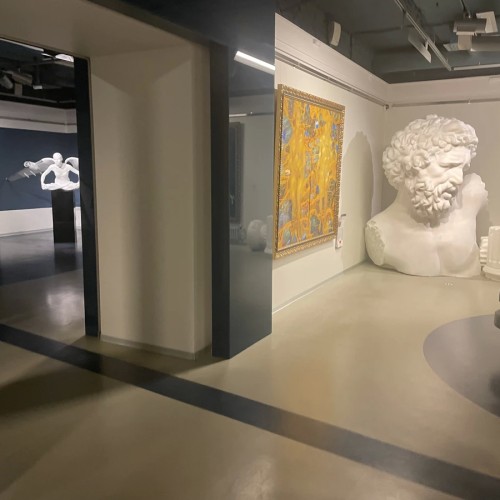 В музей «Эрарта» с гидом-искусствоведом