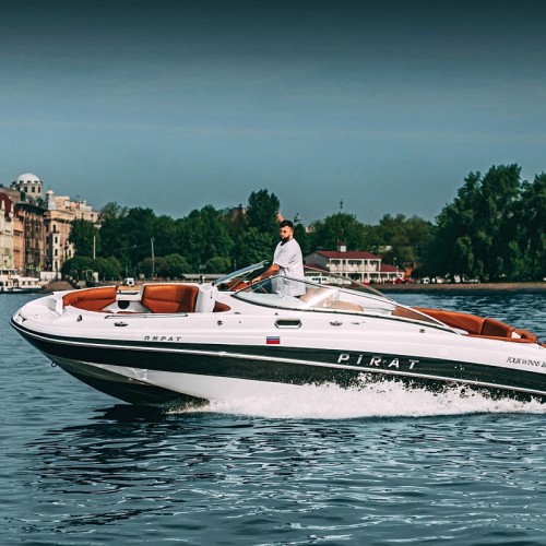 Петербург на воде: приватная прогулка на катере