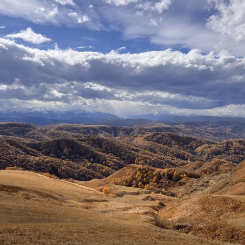 Молодёжный тур в Домбай: лёгкие треккинги, природные чудеса и отель 4* с видом на вершины