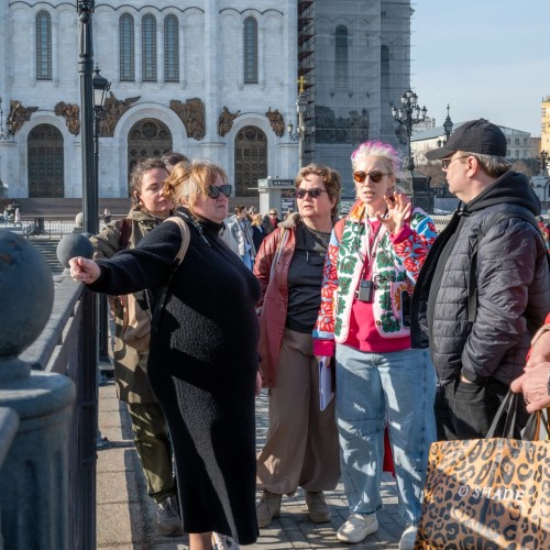 Фотопрогулка «П&П (полезное с приятным) на Патриаршем мосту Москвы»