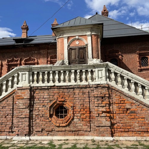 Крутицкое подворье в веках и лицах