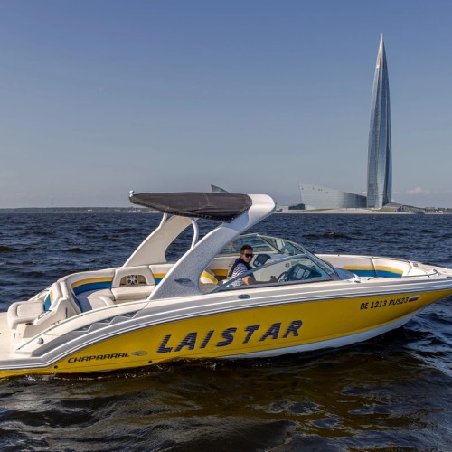 На морском катере — по просторам Невы и Финского залива