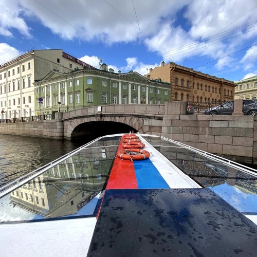 По каналам Северной столицы на теплоходе (с аудиогидом)