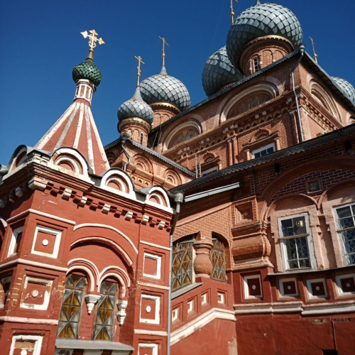 Храм Воскресения Христова на Дебре и «русское узорочье»