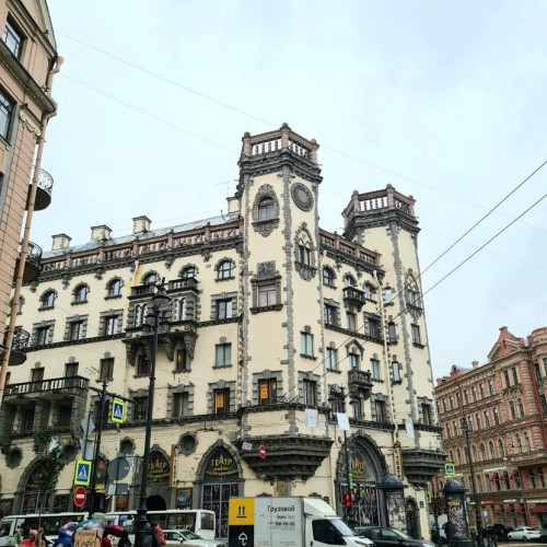 Дворы и дворцы Петроградки: прогулка во времени