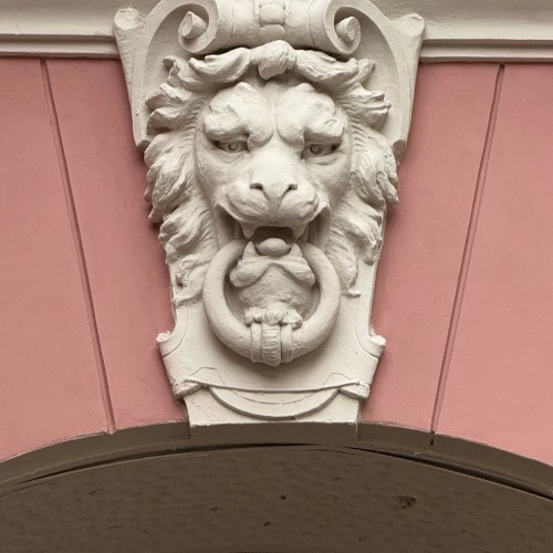 Путешествие по проходным дворам Санкт-Петербурга