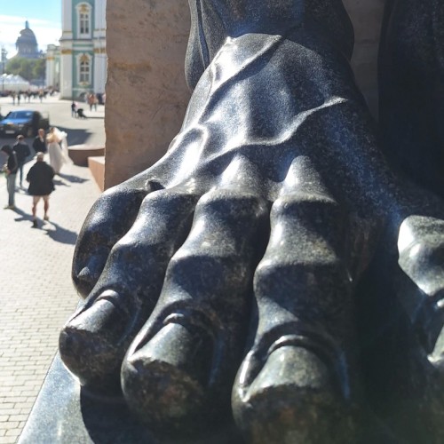 По парадному Петербургу с биноклем, или Красота в деталях