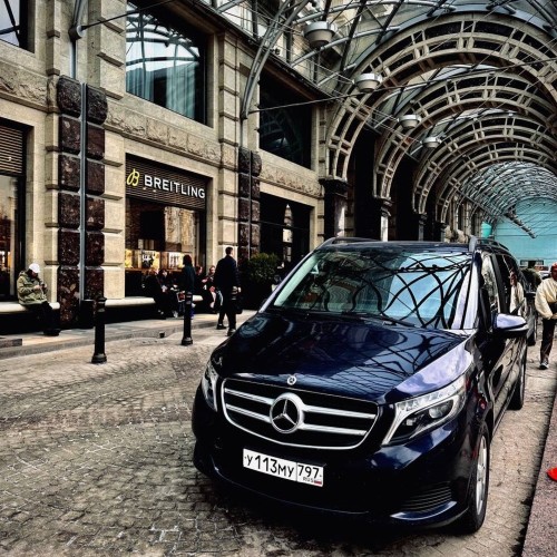 Трансфер из аэропорта Москвы на Mercedes-Benz V-класса