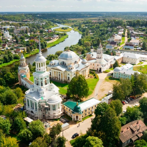 «В уездном городе Торжке — моей столице...»