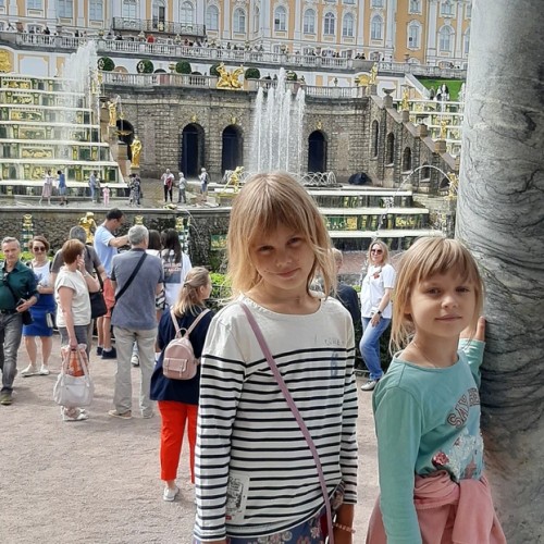 Фонтаны Петергофа для детей и их родителей