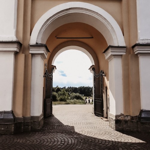 Духовный путь: Александро-Свирский монастырь из Петербурга