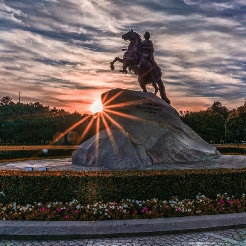 Автобусная экскурсия по ночному Петербургу + разведение мостов