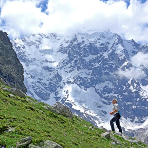 Перезагрузка в Безенги с проживанием в палатках: треккинг к ледникам, водопадам и диким турам