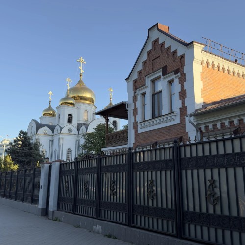 Тени старого города