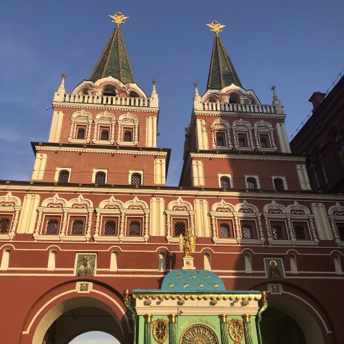 Вокруг Кремля: от Крещения Руси до Президента России