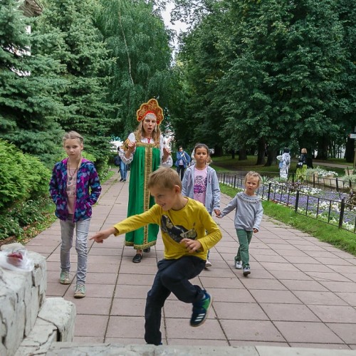 «Золотые яблоки» — детский квест по усадьбе Коломенское
