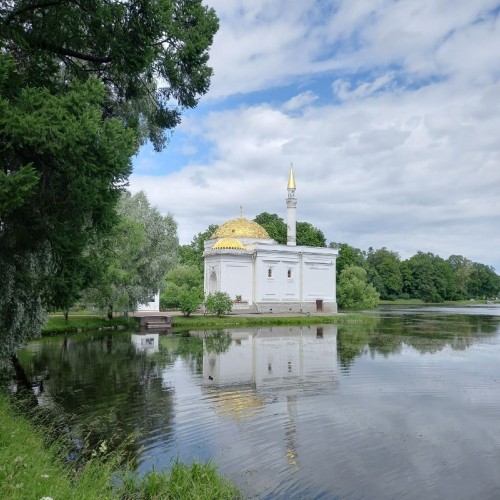 Царское Село: дворец с Янтарной комнатой, Екатерининский парк и лицей