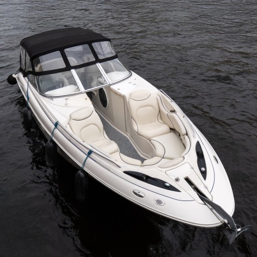 На роскошном катере — по рекам и каналам Санкт-Петербурга