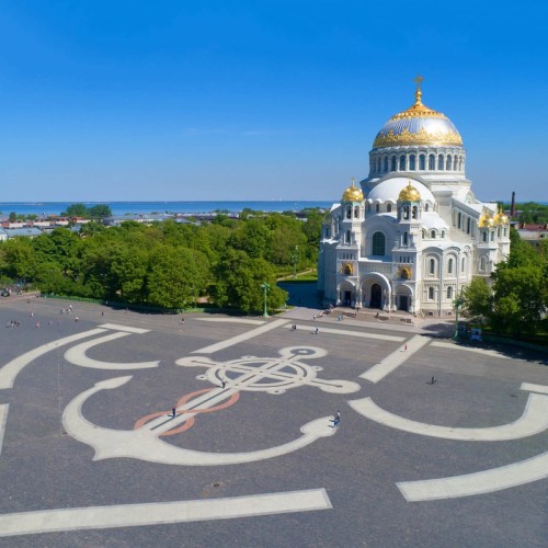 Яркое автопутешествие в Петергоф, Ораниенбаум и Кронштадт