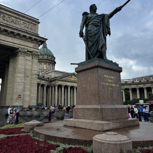 От Петра I до современности — автопрогулка по Петербургу