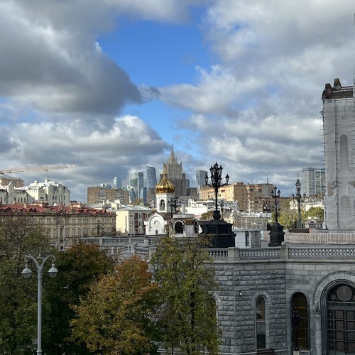 Променад по Волхонке