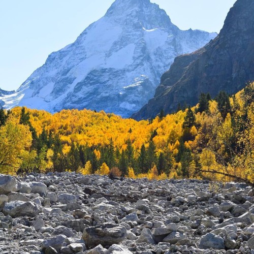 На джипах к водопадам Домбая и Архыза: индивидуальный отпуск с лёгкими треккингами