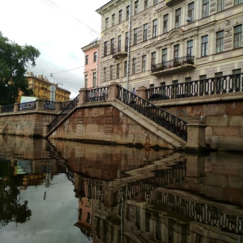 Трансфер из аэропорта с обзорной экскурсией по Петербургу