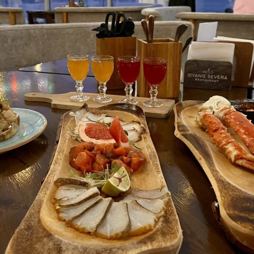 Индивидуальный джип-выезд по Кольскому с поисками китов, знакомством с саамами и катанием на оленях