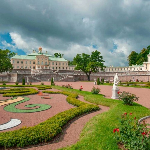 Яркое автопутешествие в Петергоф, Ораниенбаум и Кронштадт