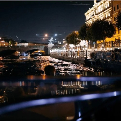 Каналы и разводные мосты на индивидуальном катере