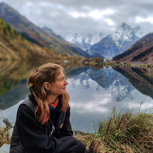 А давай в Домбай? Треккинг без рюкзаков