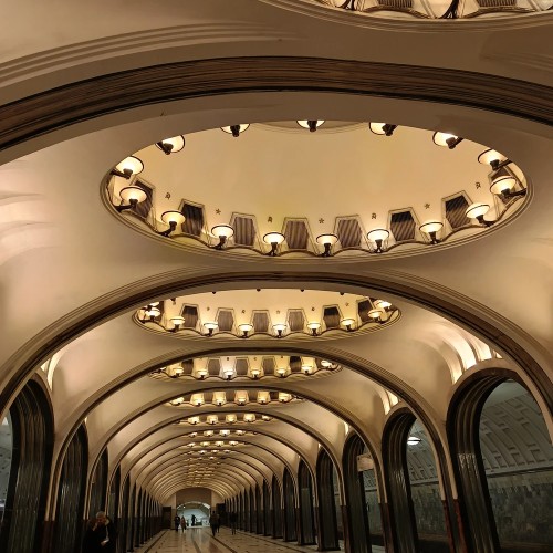 Роскошь старого московского метро: 17 самых красивых станций