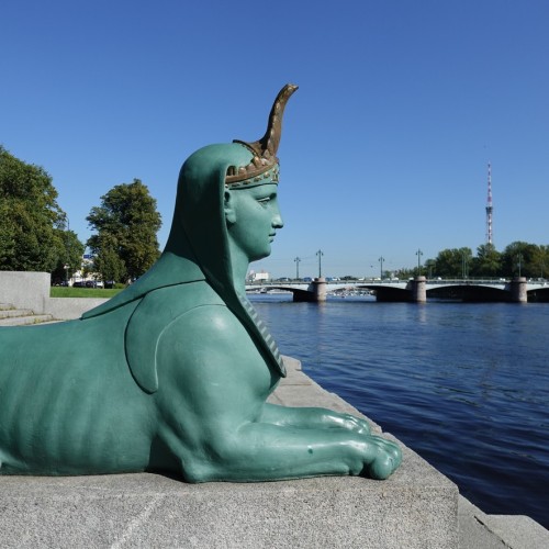 Аптекарский и Каменный острова на авто: особняки, дачи и респектабельные кварталы