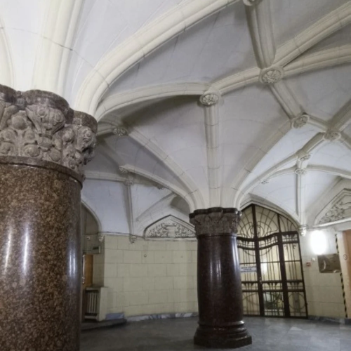 От Сенной до Коломны: тени Петербурга и ароматы прошлого