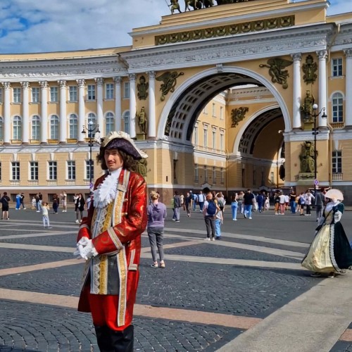 Пешком по Петербургу