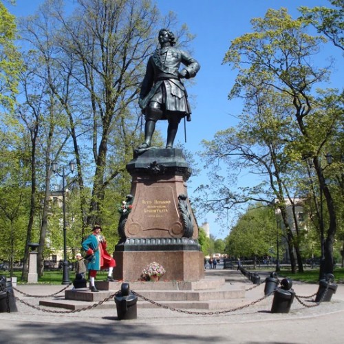 Из Петербурга в Кронштадт: поездка с краеведом в город-крепость