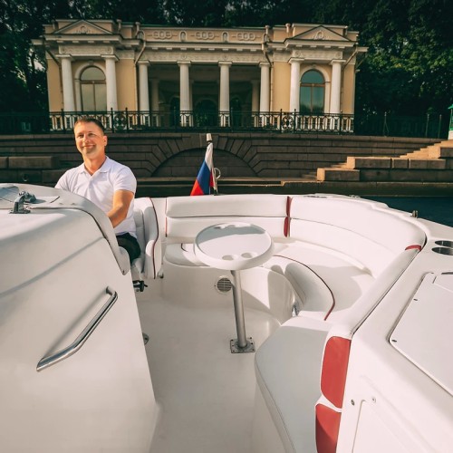 Прогулка на частном катере по Петербургу