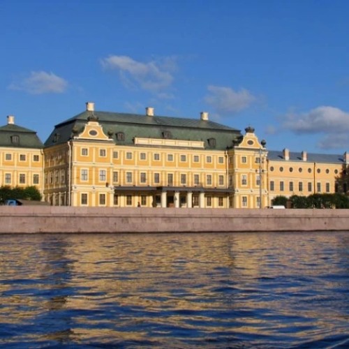 Романтика и тайны невских берегов